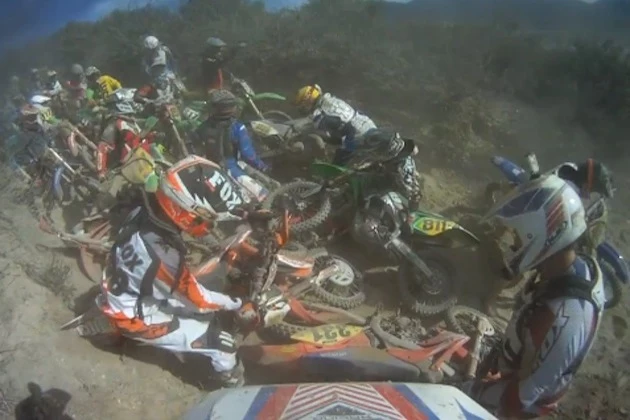 dirt bike pileup worcs dirt bike pileup glen helen off-road